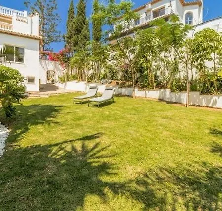 Arcadia - Avenida 28 De Adelfas 29680 Estepona, Malaga Villa