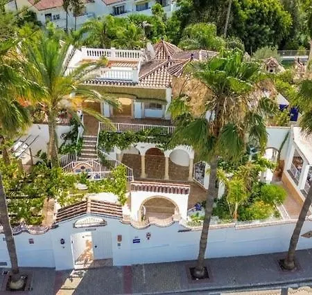Villa Arcadia - Avenida 28 De Adelfas 29680 Estepona, Malaga Estepona
