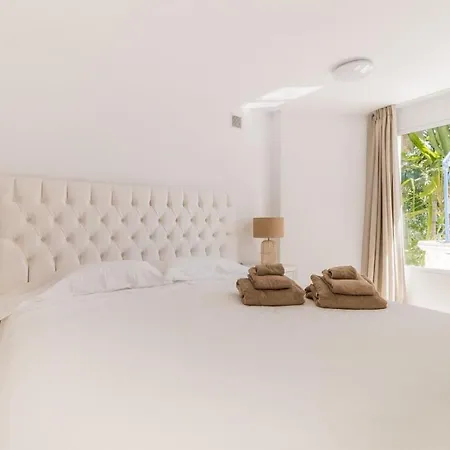 Arcadia - Avenida 28 De Adelfas 29680 Estepona, Malaga * Estepona